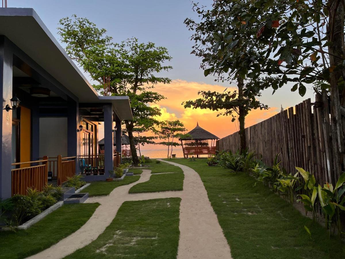 Takbo Beach Resort General Luna  Exterior photo