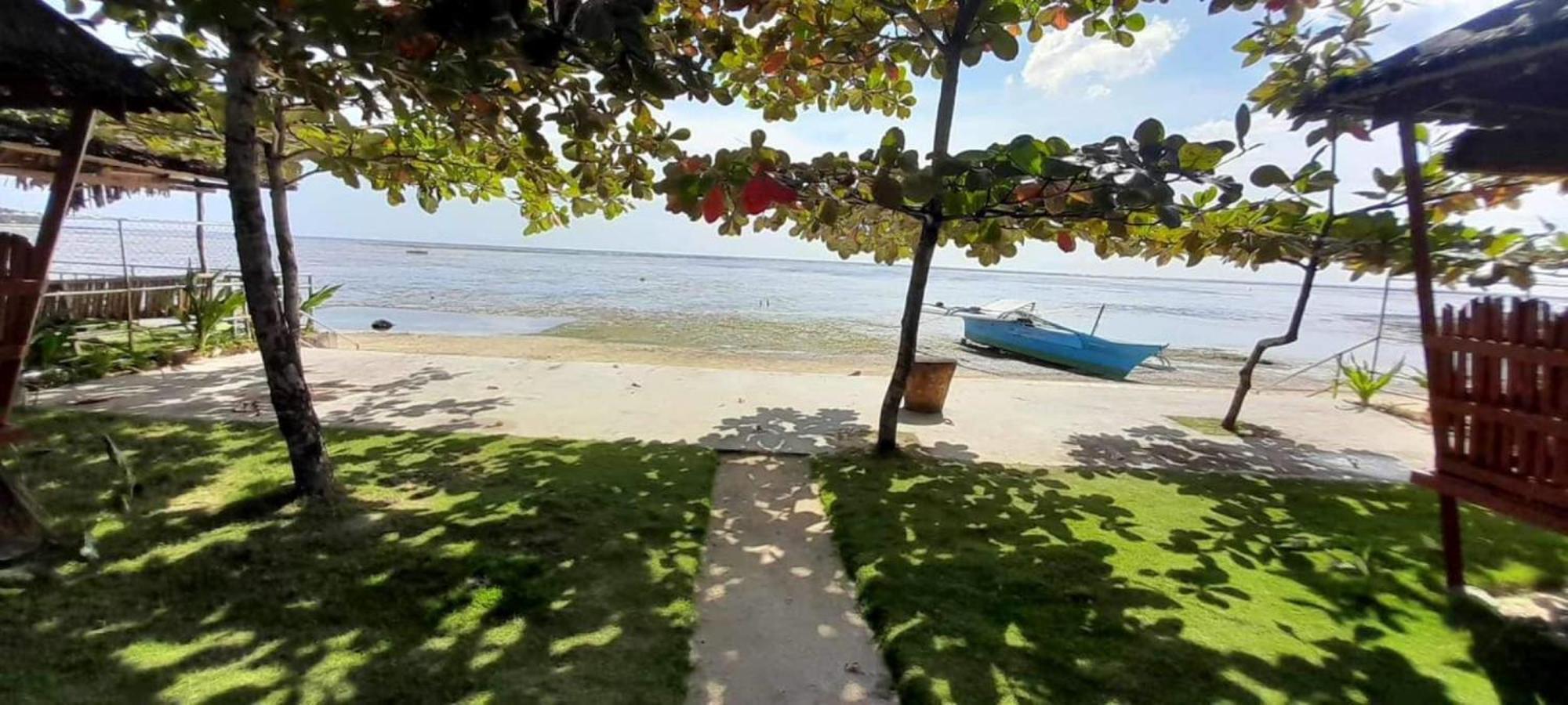 Takbo Beach Resort General Luna  Exterior photo